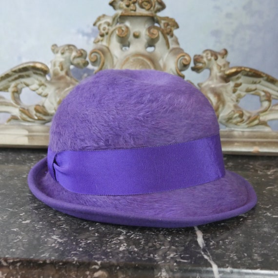 1960s Lilac Brushed Angora Cloche Hat with Wide P… - image 2