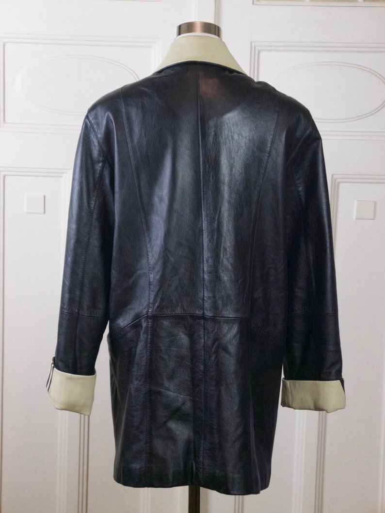 Vintage Black Leather Coat, 80s European Soft Lambskin Coat with Cream Collar, Size 14 US, 18 UK image 7