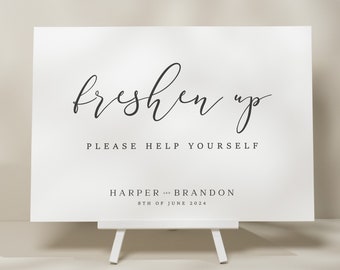 Modern Wedding Bathroom Sign, Freshen Up Wedding Sign, Minimalistic Wedding Bathroom Basket Sign, Wedding Signage 'Harper'