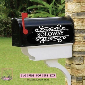 Può includere: Cassetta delle lettere nera con un design decorativo bianco e il nome "Soloway" scritto in lettere bianche.