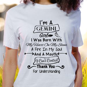 Sono una ragazza Gemelli SVG, compleanno di marzo SVG, ragazza del compleanno di aprile, cuore sulla mia manica, segno zodiacale, fuoco nell'anima, segno dei gemelli, download digitale