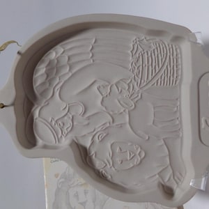 Xmas: Longaberger Angel Series Cookie / Candy Mold 1993 &quot;Peace&quot; 7&quot;T Angel Lamb Lion