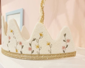 Ensemble d’accessoires de princesse COURONNE et BAGUETTE Tissu en feutre brodé Or blanc Floral Pailleté Premier anniversaire Costume de carnaval Occasion spéciale