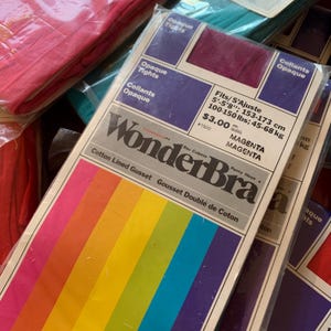 wonderbra (5'-5'8'') doublure en coton rare collants opaques multicolores vintage des années 80, collants rétro en nylon. fabriqué au Canada