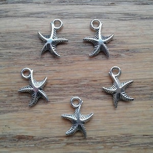 Bulk 10 Starfish Charms, Antique Silver Toned Star Fish Charms Pendants   (H-3)