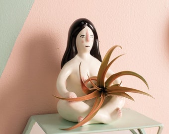 Nude Airplant Holder - Includes Blood Red Airplant - Airplant Collection - Colorful Tillandsia