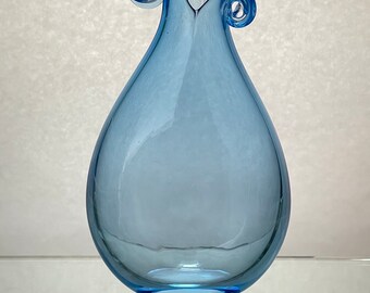 Medium Blue Curly Vase