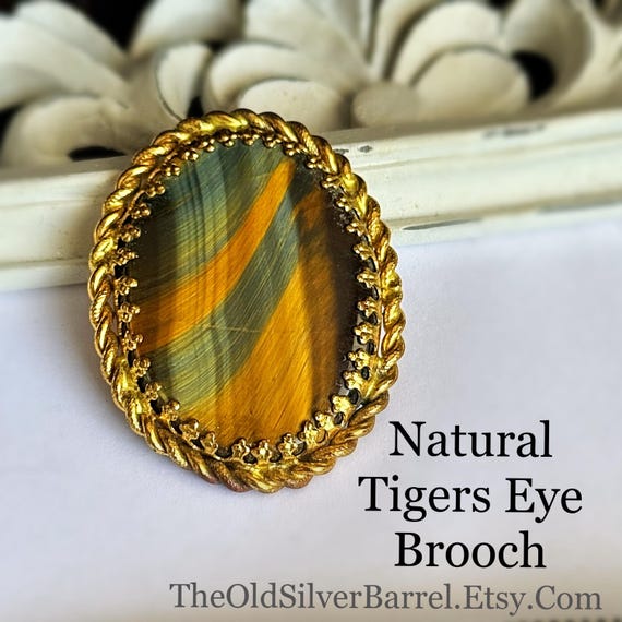 Large oval tigers eye stone brooch, vintage tigers eye, natural tigers eye pin, gold tigers eye, tigers eye rope broach, on sale, 2 inches
