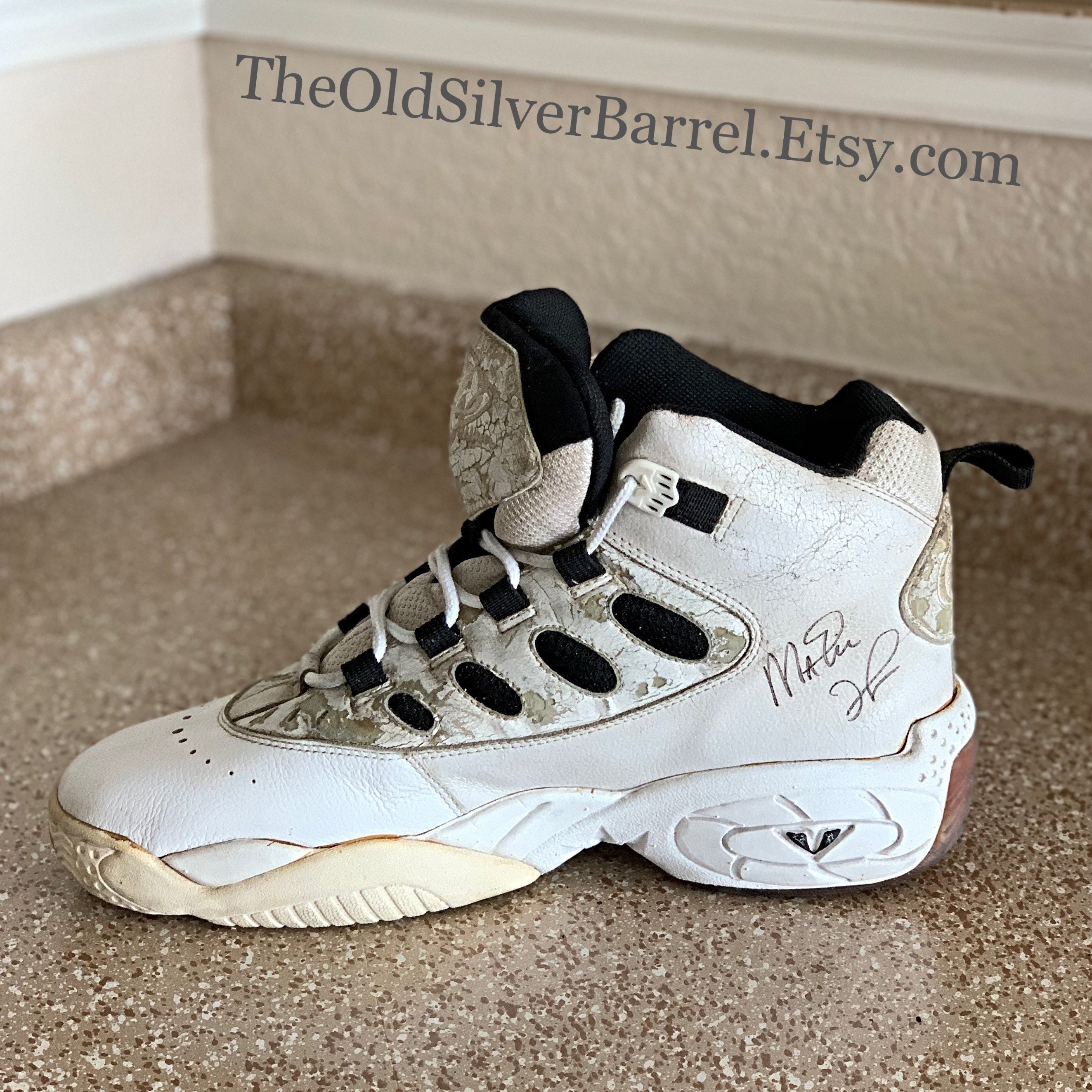 magic johnson la gear shoes