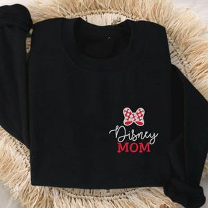 Sweat-shirt brodé maman Minnie Mouse Disney Mom ras du cou Black