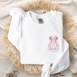 Felpa girocollo Minnie Veil Bride ricamata / Regalo nuziale / Addio al nubilato / Matrimonio Disney