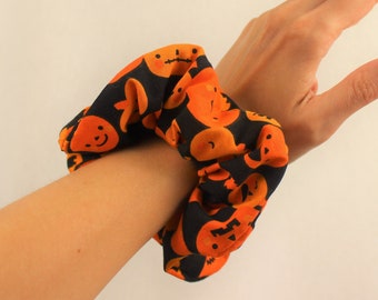 Pumpkin Scrunchie | Halloween Scrunchie | Soft Cotton Scrunchie | Fall Hair Accessory | Halloween Hair Tie | Costume Scrunchie