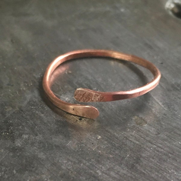 Skinny Copper Ring- Stacking Ring || Pure Copper  // Minimalist Rose Gold Ring // Hand-forged Jewelry