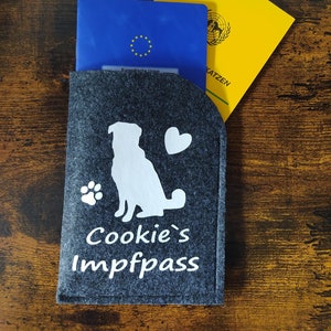 Capa de certificado de vacinação pessoal com a silhueta do seu cão. Único e robusto! Para certificado de vacinação, cartão de animal de estimação, etc.