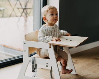 Compacte Baltic Birch-babystoel: moderne voedingsstoel voor peuters