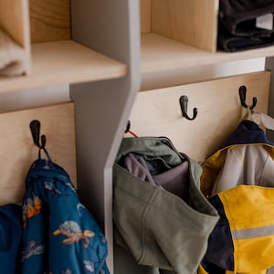 Trägarderob för småbarn: Klädställ för barnkläder Meuble Enfant Kindergarderobe bild 5
