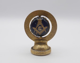 Vintage Masonic Dashboard Emblem Ornament | Rare Freemason Magnetic Globe Auto Badge | Collectible Masonic Car Accessory