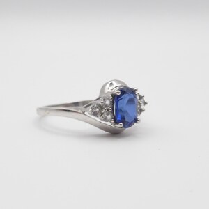 Vintage Blue Sapphire With Diamonds 10K Solid White Gold Ladies Ring, Size 6.75, Classy Accent Diamonds