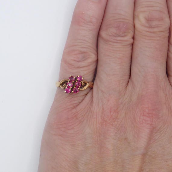 Vintage 14K Solid Gold Ruby Cluster Ring – 6 Gems… - image 10
