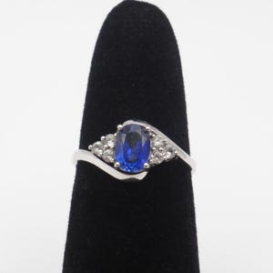 Vintage Blue Sapphire With Diamonds 10K Solid White Gold Ladies Ring, Size 6.75, Classy Accent Diamonds