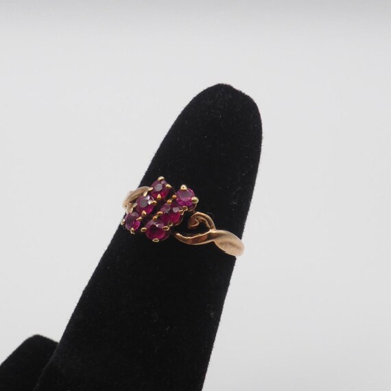 Vintage 14K Solid Gold Ruby Cluster Ring – 6 Gems… - image 8