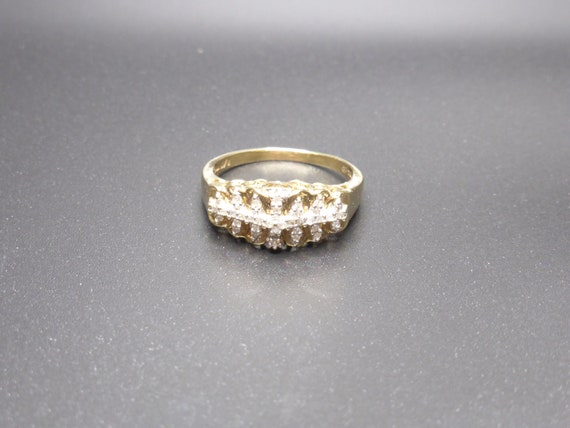 Diamond 10 K Solid Gold Ladies Vintage Ring - image 1