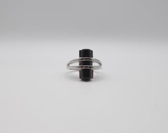 Vintage Black Onyx 10K Solid White Heavy Gold Ring • UNIQUE Design