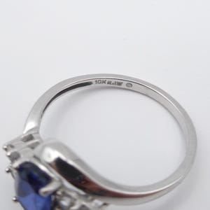 Vintage Blue Sapphire With Diamonds 10K Solid White Gold Ladies Ring, Size 6.75, Classy Accent Diamonds