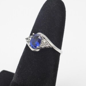 Vintage Blue Sapphire With Diamonds 10K Solid White Gold Ladies Ring, Size 6.75, Classy Accent Diamonds