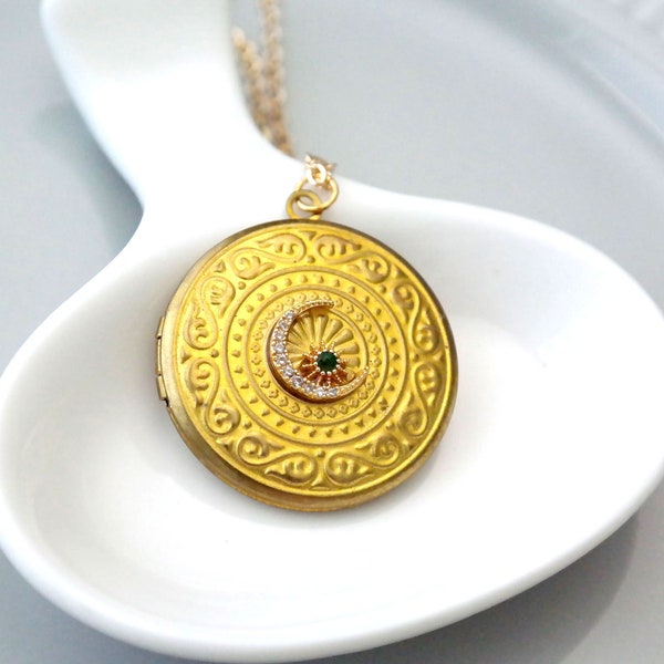 Gold Locket Necklace. Sun & moon Necklace, Vintage Charm Pendant, Photos Inside, Birthday Anniversary Gift for Her