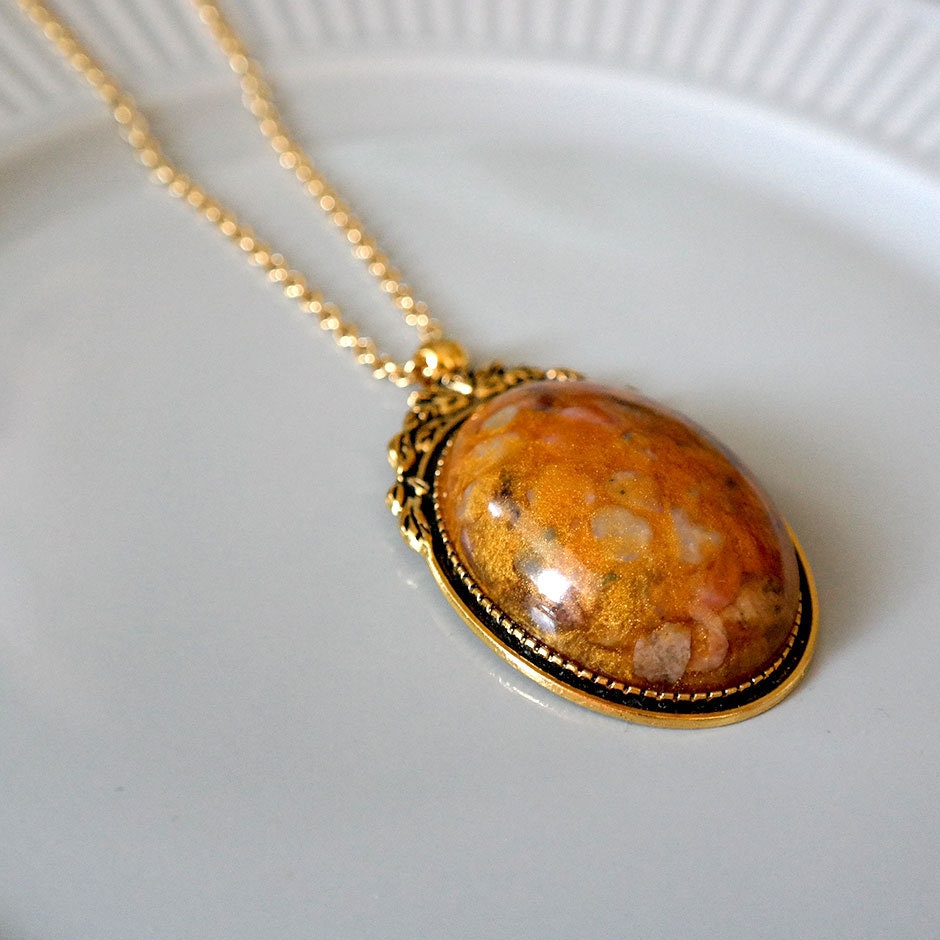 Antique Oriental Colorful Pebble Gold glitter Resin Half