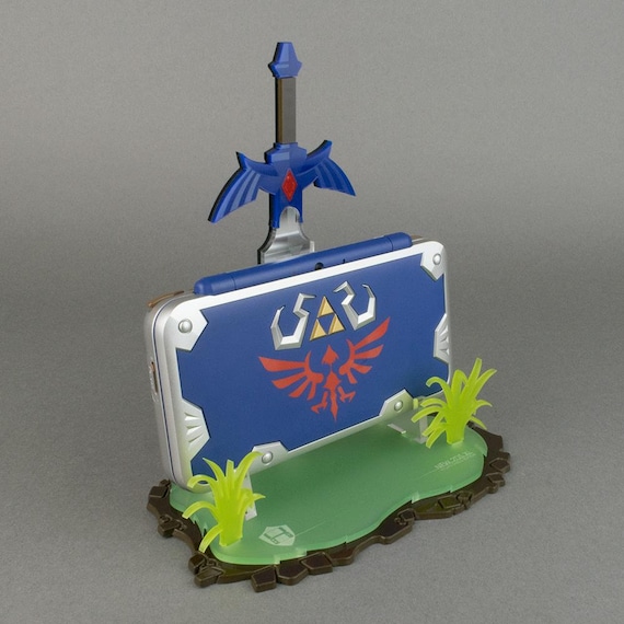 Display for 'hylian Shield' Edition New Nintendo 2DS XL - Etsy Display for 'hylian Shield' Edition New Nintendo 2DS XL - Etsy