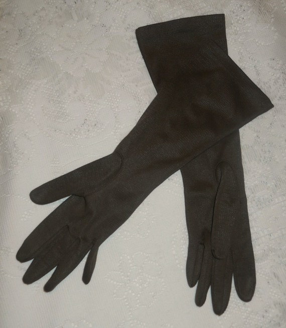 Vintage 1960's Gloves ~ Brown Faux Alligator Desi… - image 2