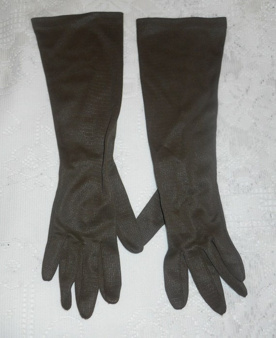 Vintage 1960's Gloves ~ Brown Faux Alligator Desi… - image 1