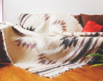 Hand Woven Wool Blanket: Aztec Tribal Throw, Shaggy Texture
