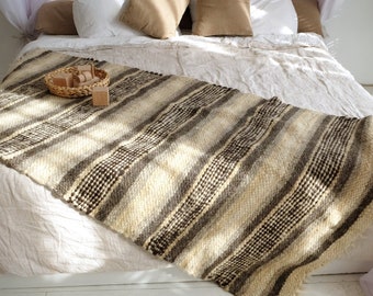 Weighted Blanket from Organic Sheep Wool: Traditional Ukrainian Wool Blanket