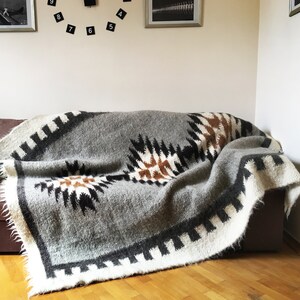 Christmas gift. Throw. Wool throw. Chunky knit throw. Wool blanket. Vintage wool blanket. Gift for mom. Knitted blanket. Chunky knit blanket