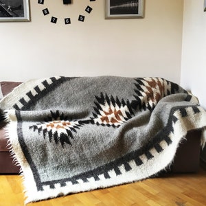 Throw. Wool throw. Chunky knit throw. Wool blanket. Vintage wool blanket. Gift for mom. Knitted blanket. Fathers day gift