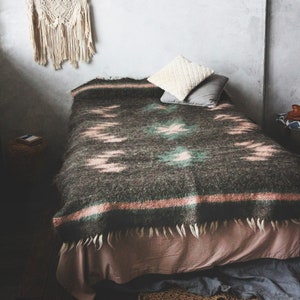 Wool blanket/Weighted blanket/Weighted blanket adult/Bedspread/Throw/Bed coverlet/Housewarming gift/Throw blanket boho/Knitted blanket