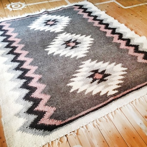 Rug/Wool rugs/Home decor/Hooked rugs/Nursery decor/Home decor/Hooked rugs/Hand hooked rug/Swedish rug/Crochet rug/Area rug/Wool rug/Rugs