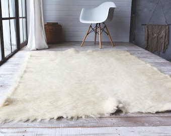 White rug. Hand woven natural sheep wool rug. 39x79"