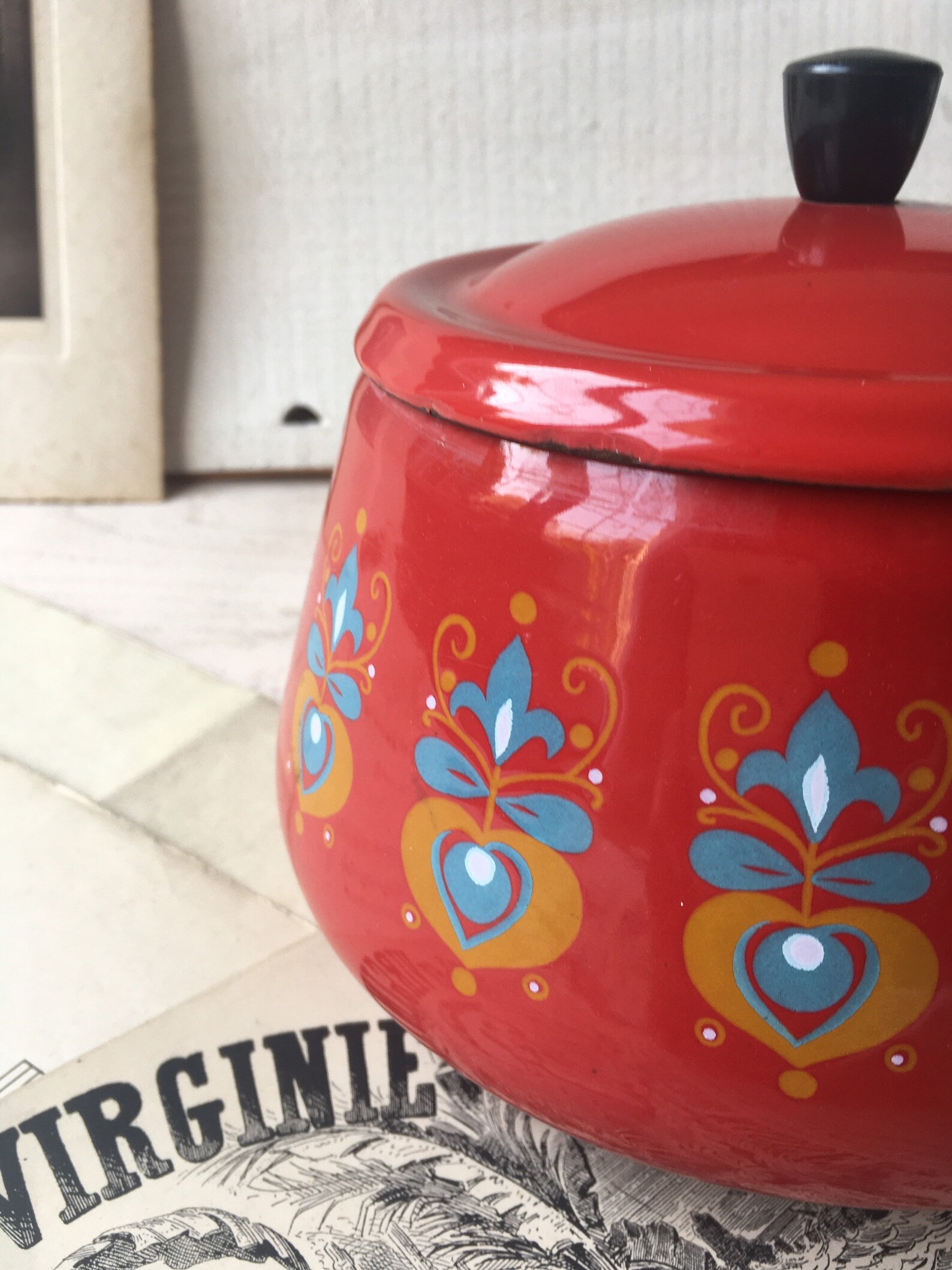 Série de 5 CASSEROLES ROUGES Vintage en tole émaillée