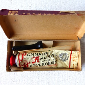 BOITE ancienne en carton pommade ANUSOL contre les Hemoroïdes decor shabby Pharmacie ancienne médicament ancien