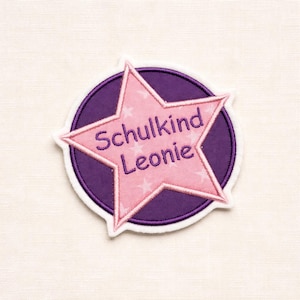 Applikation / Aufnäher / Button Stern im Kreis SCHULKIND mit Namen - Wunschfarben
