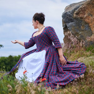 18 century Outlander Tartan Dress with Fitted Back Robe a l&#39;Anglaise en Fourreau