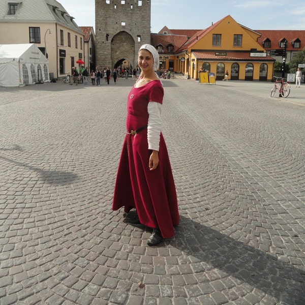 15th Century Late Medieval Burgundian Kirtle