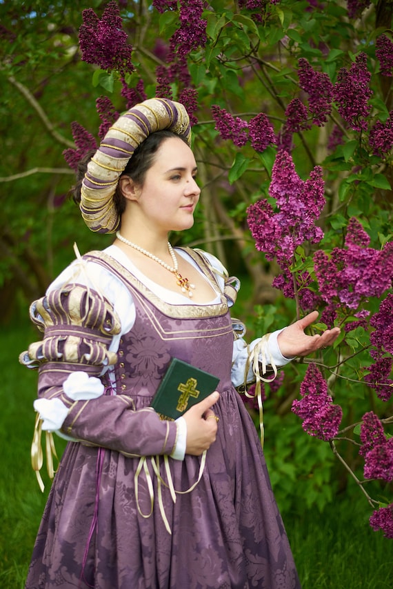 purple and green renaissance dress Lucrezia Borgia Style Dress, 16th Century Italian Costume, 1530s Renfaire Wedding Renaissance Kirtle parent:pauline-peplum-dress