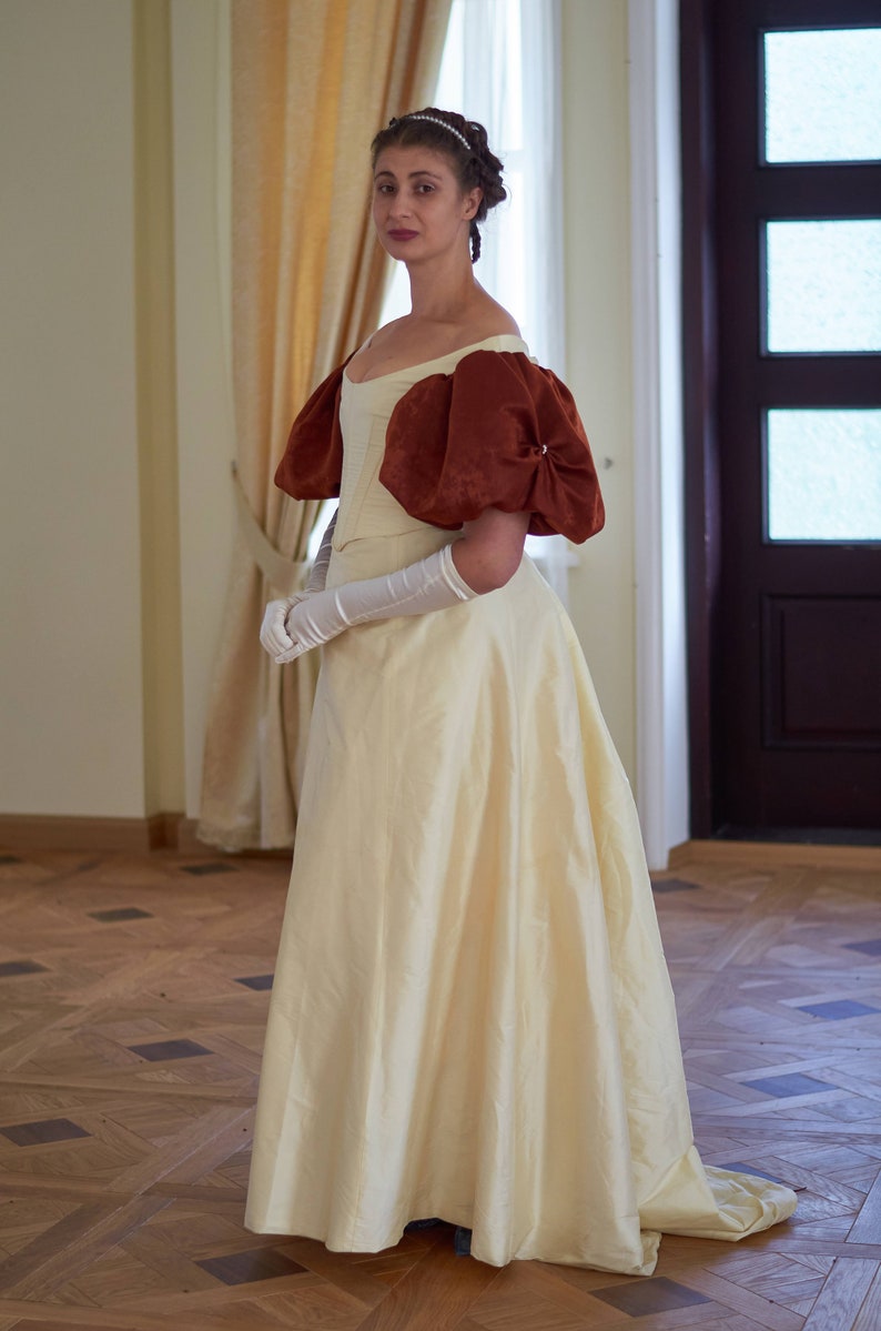 1890s Victorian Dress with Contrasting Gigot Sleeves image 8