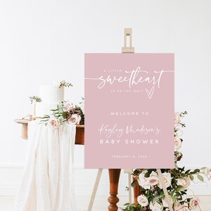Une petite plaque de bienvenue pour une baby shower, une plaque d&#39;entrée minimaliste pour la Saint-Valentin pour une baby shower, une affiche de bienvenue pour une petite chérie, un Templett