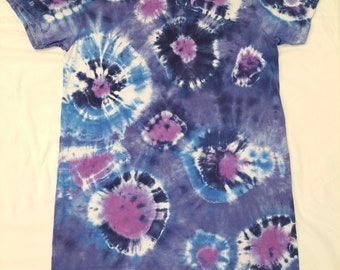 Boho Hippie Blue and Purple Geo Tie Dye T Shirt. Gildan Unisex Size Medium T Shirt. Free Shipping In The US.